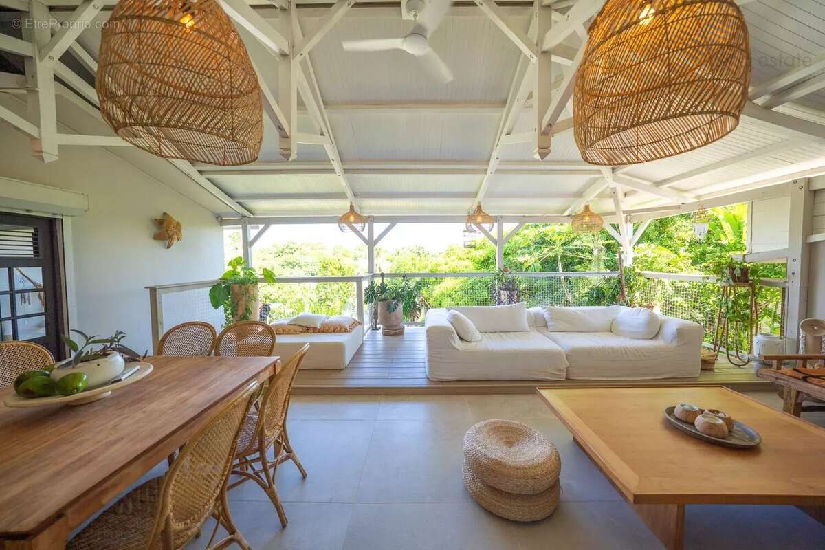 Guadeloupe - villa meublee - 8 pieces - photo 2