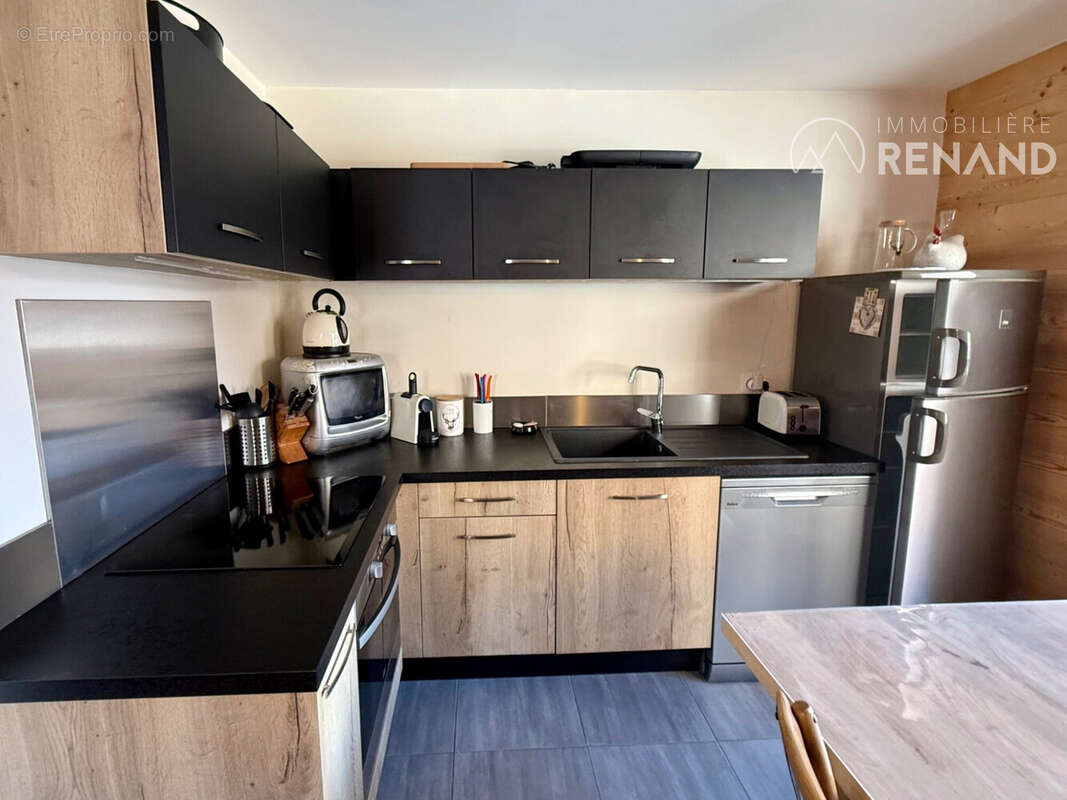 Cuisine aménagée et équipée - Appartement à CLUSES
