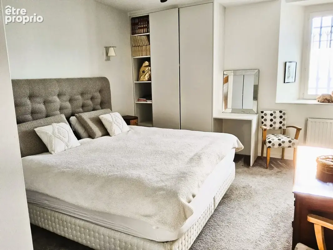 Appartement 6 pièces 194 m² à vendre à L'etrat (42580) - photo 6