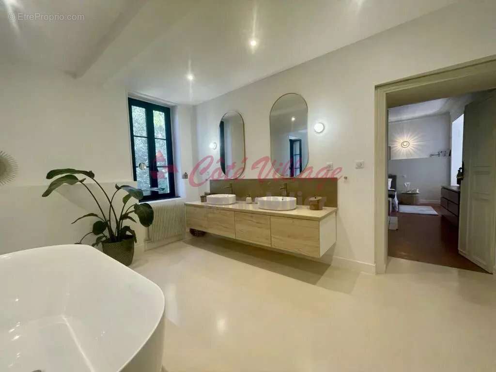 Appartement à SALLES-D'AUDE