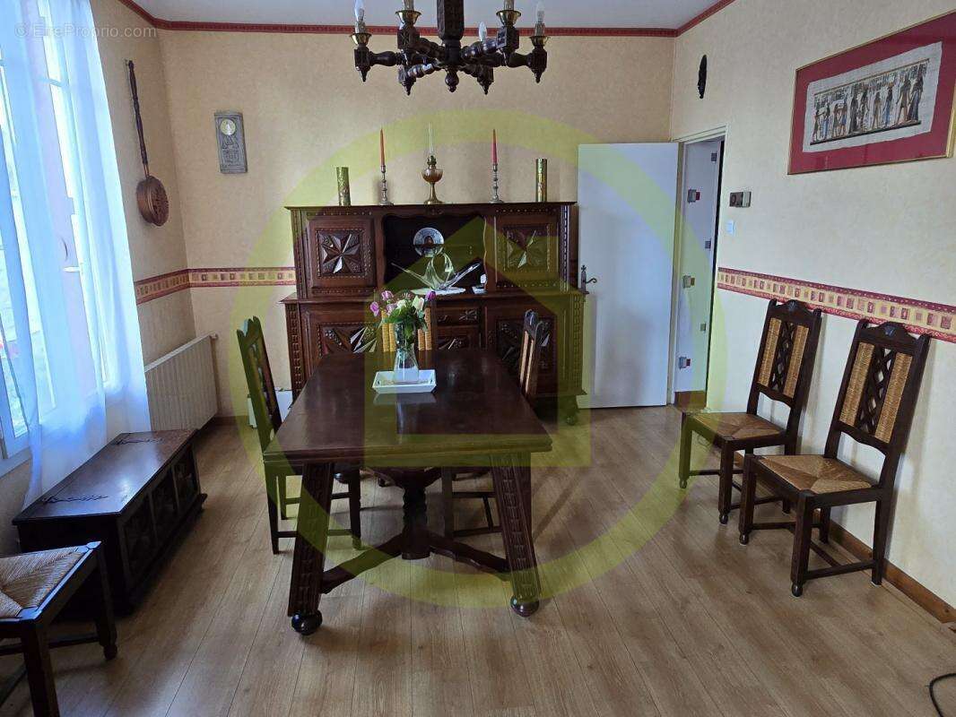 Maison à FLEURY-LES-AUBRAIS