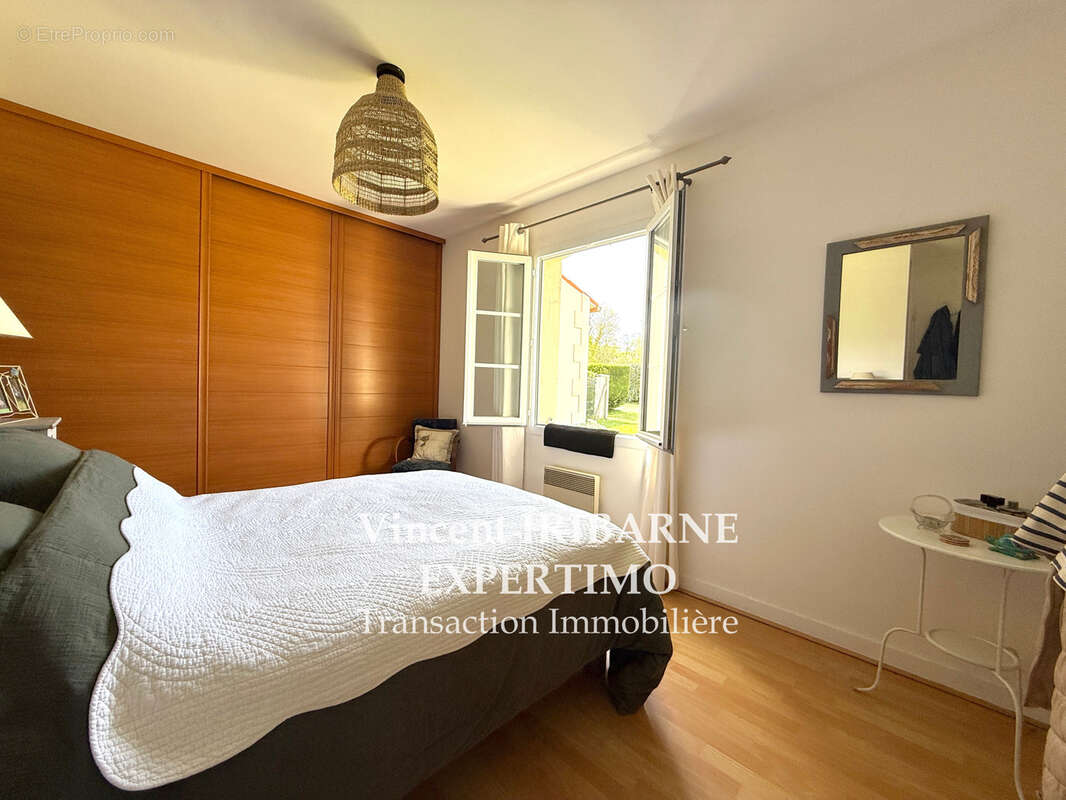 Propriété de Plain-Pied, 4 Chambres, Double Garage et Pisicine. - photo 11
