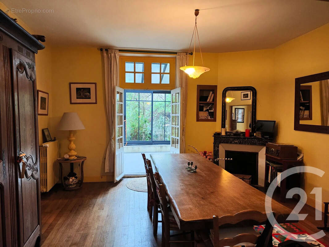 Maison à COSNE-COURS-SUR-LOIRE