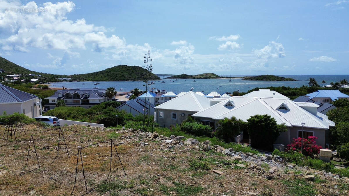 Terrain à SAINT-MARTIN