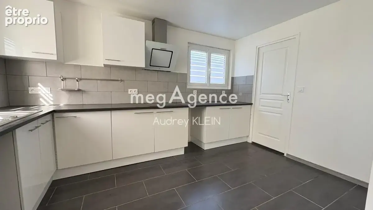 Maison lumineuse 3 chambres, grand jardin de 1 617 m² et combles aménageables - photo 5
