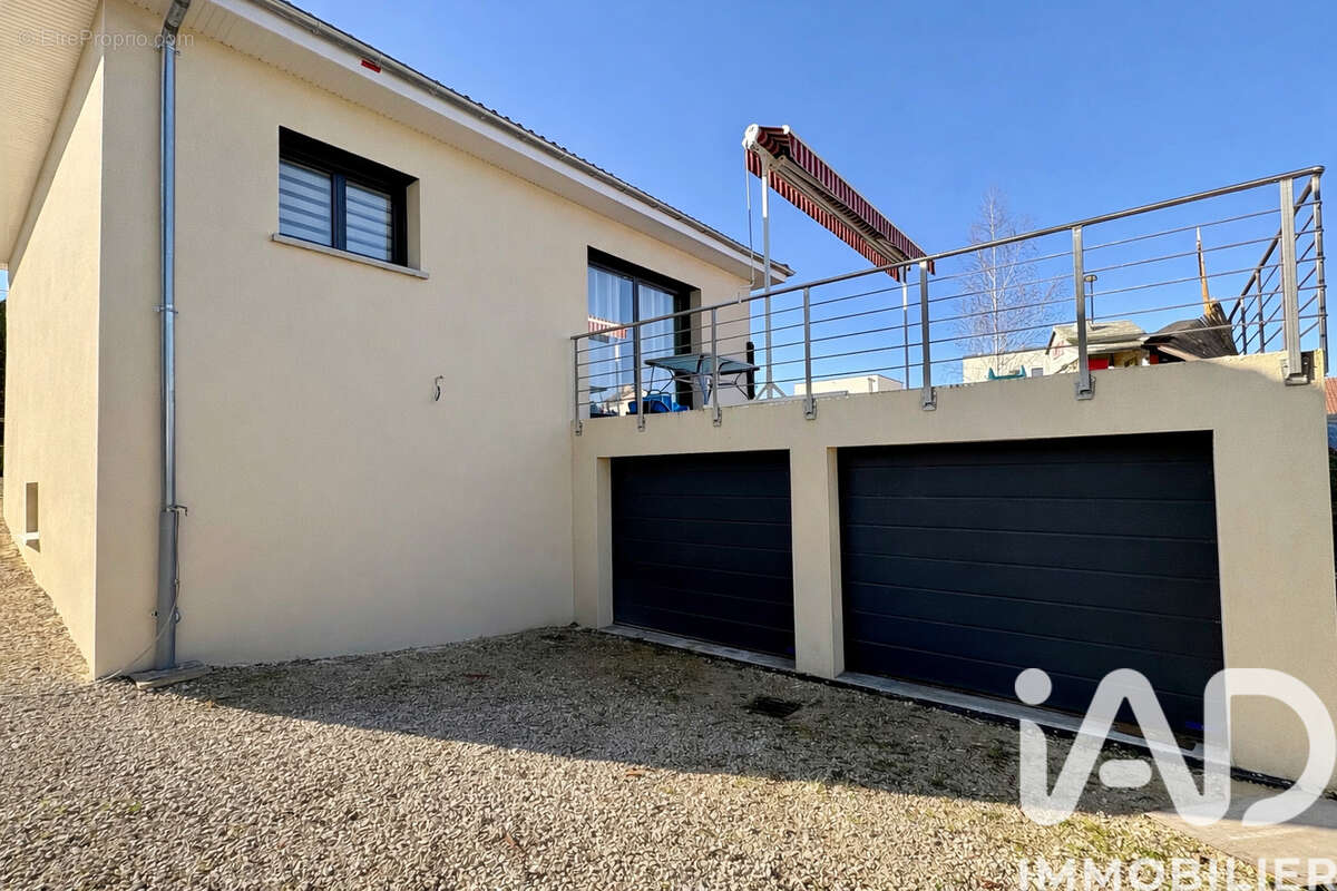 Photo 2 - Maison à BUCHERES