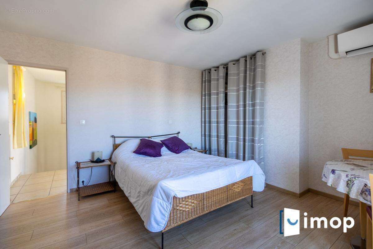 Maison à SIX-FOURS-LES-PLAGES