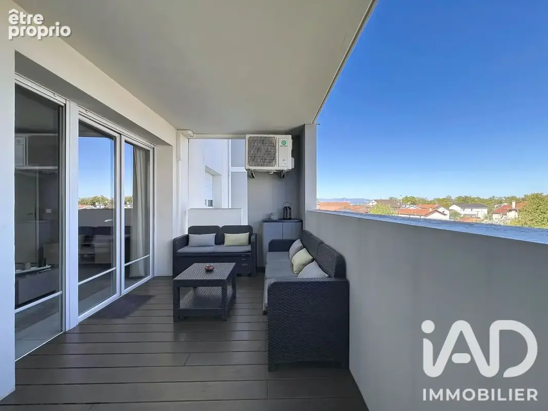 Photo 1 - Appartement à VENISSIEUX