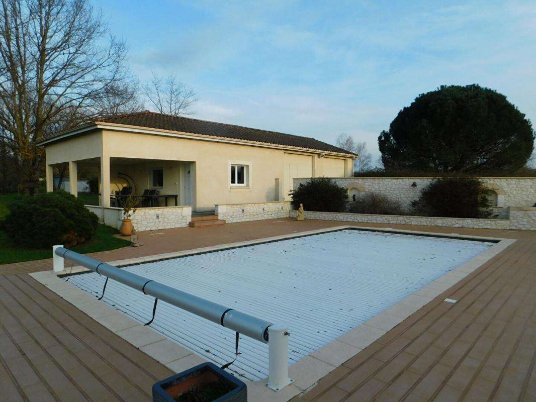 Maison à GAGEAC-ET-ROUILLAC