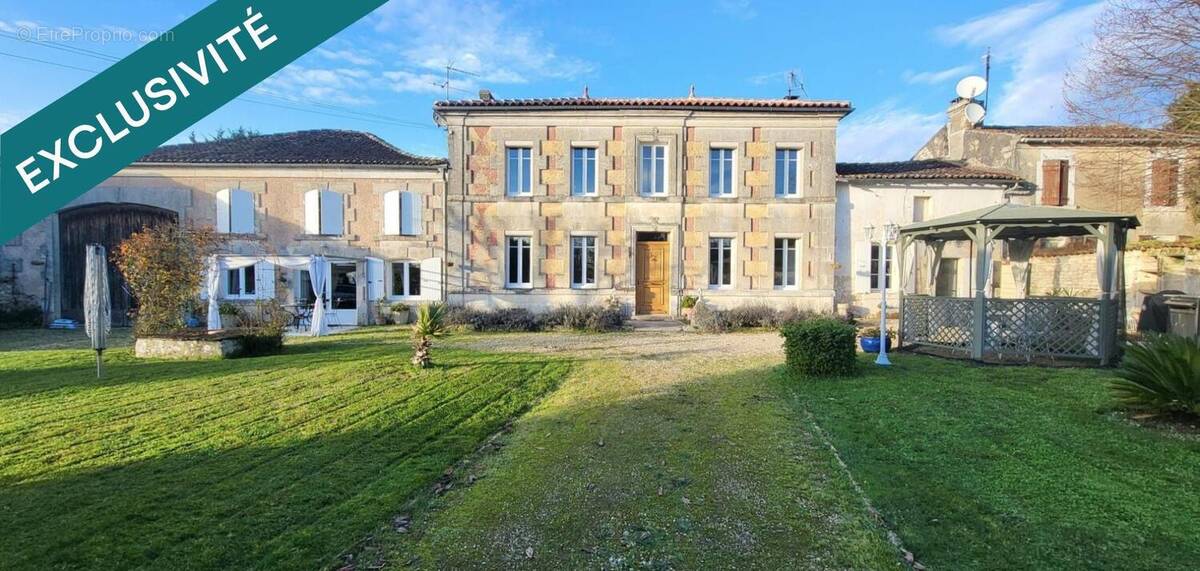 Photo 1 - Maison à LOUZAC-SAINT-ANDRE