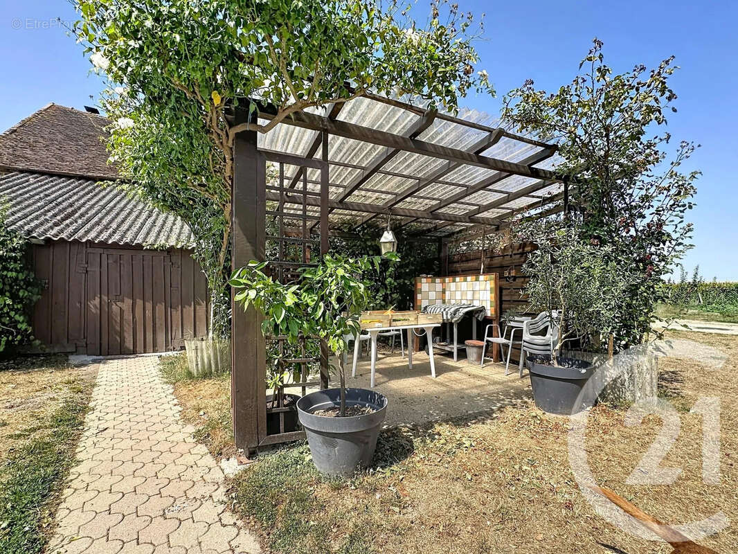 Maison 230 m² à Marcilly-En-Villette  - photo 20