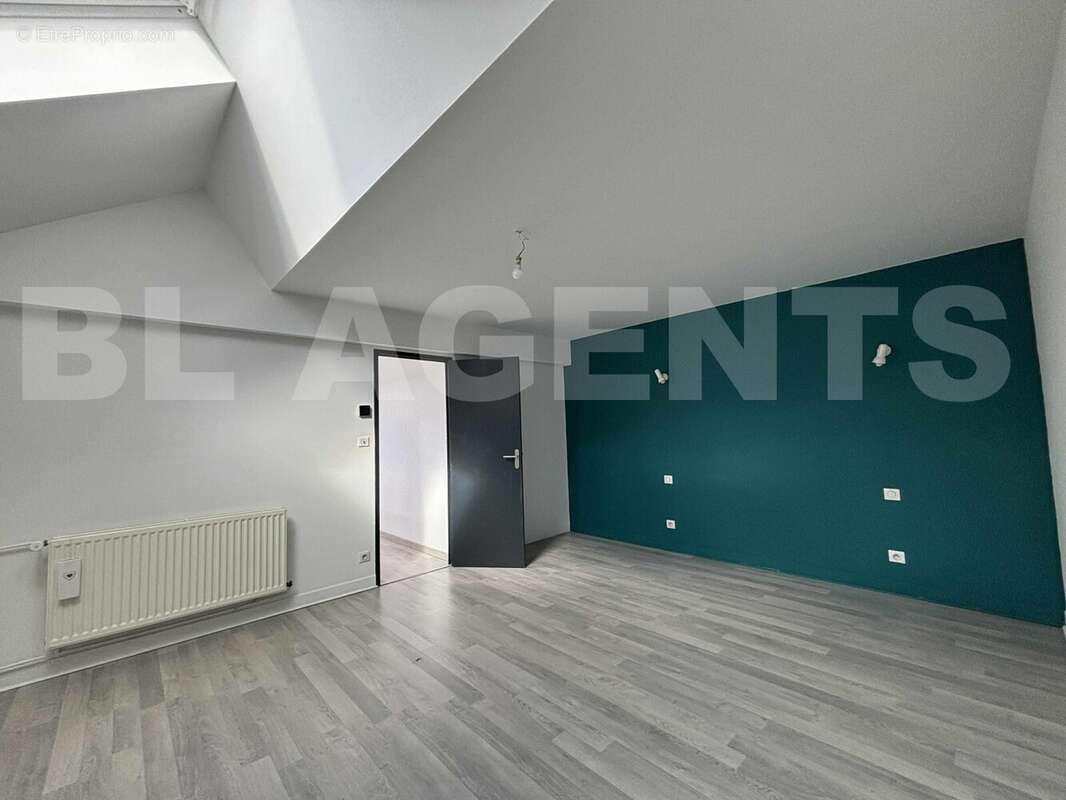 870182d8-5d30-4eaa-b411-8c4399d8ad94 - Maison à SEDAN