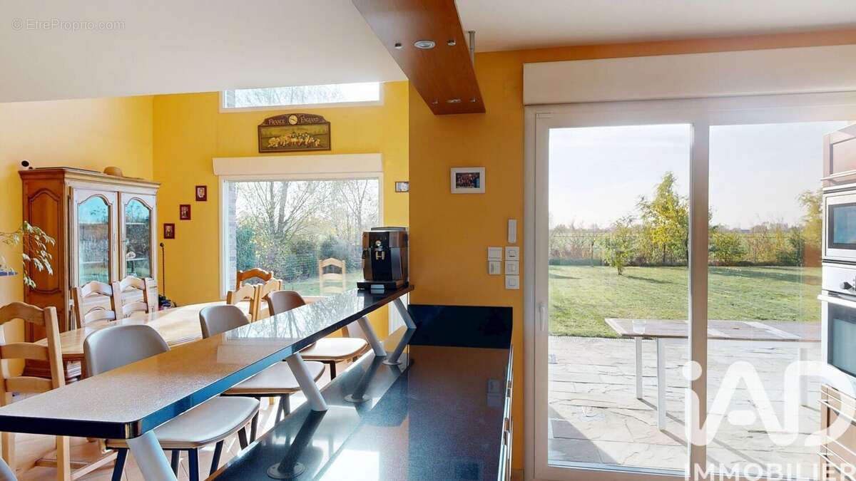 Photo 8 - Maison à LESTREM