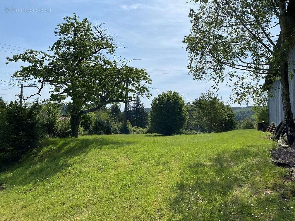 Maison à EYMOUTIERS