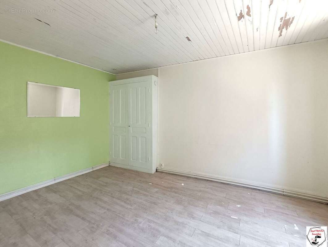 Maison à COLOMBIER-LE-VIEUX