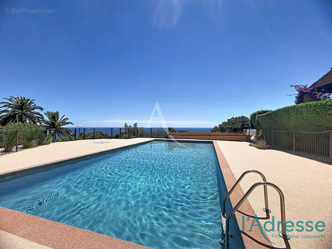 RARE ! Magnifique appartement-villa , VUE MER PANORAMIQUE THEOULE ! - photo 4