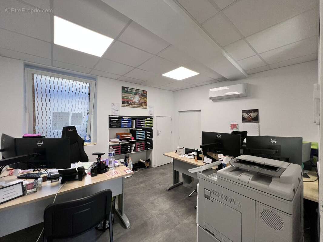 Commerce à PONT-DE-CHERUY