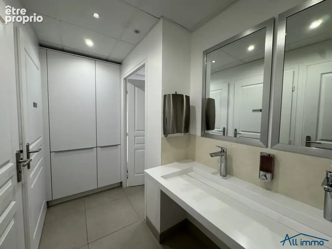 Commerce 170 m² à vendre à Saint-Maur-Des-Fosses (94100) - photo 8
