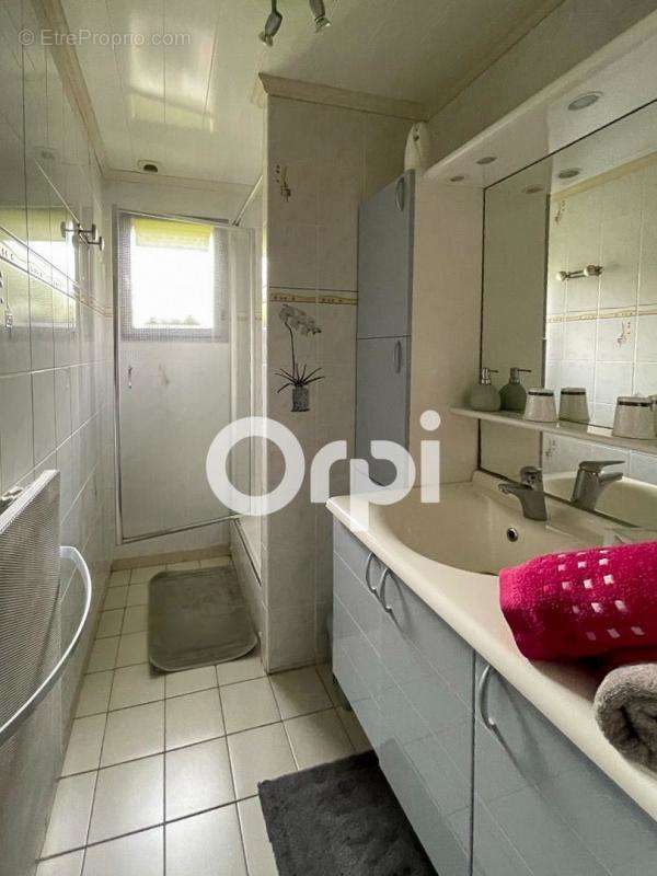 Maison à ESTREELLES