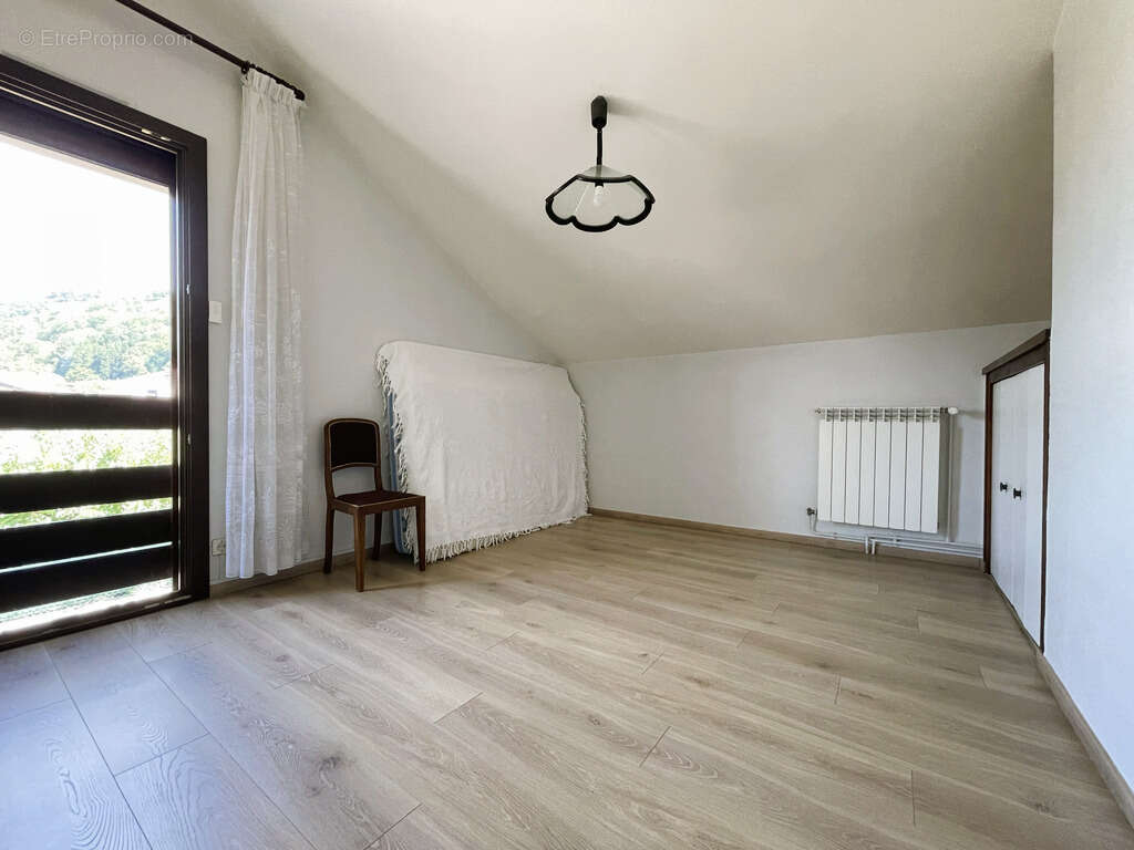 Maison individuelle et garage sur terrain clos - photo 14