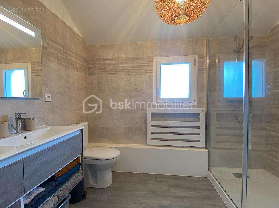 Maison à LE HAILLAN