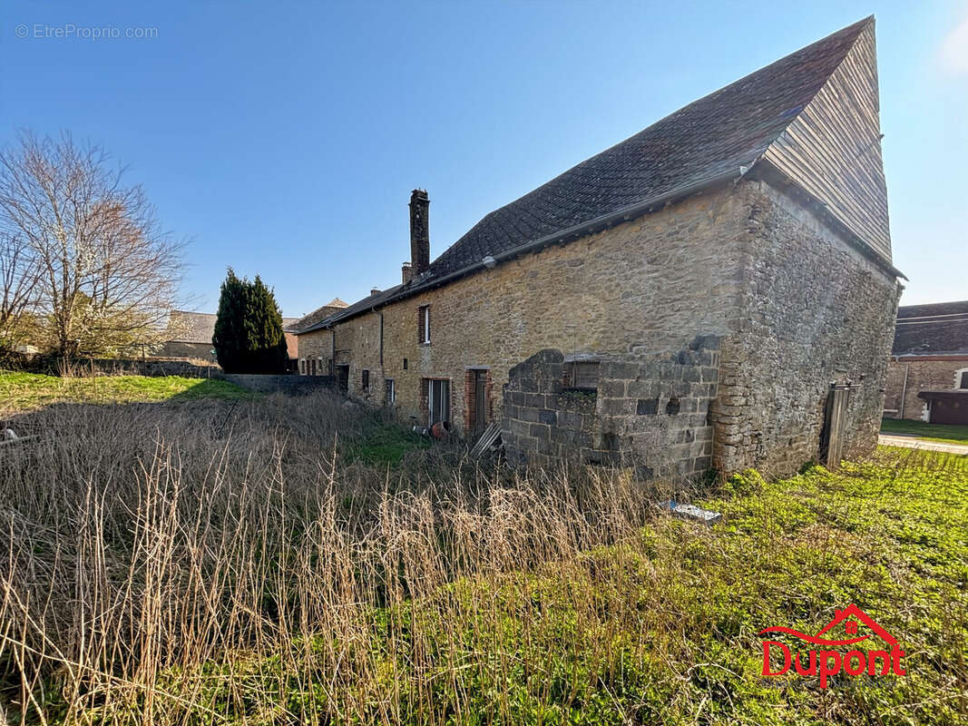 Maison à NEUVILLE-LEZ-BEAULIEU