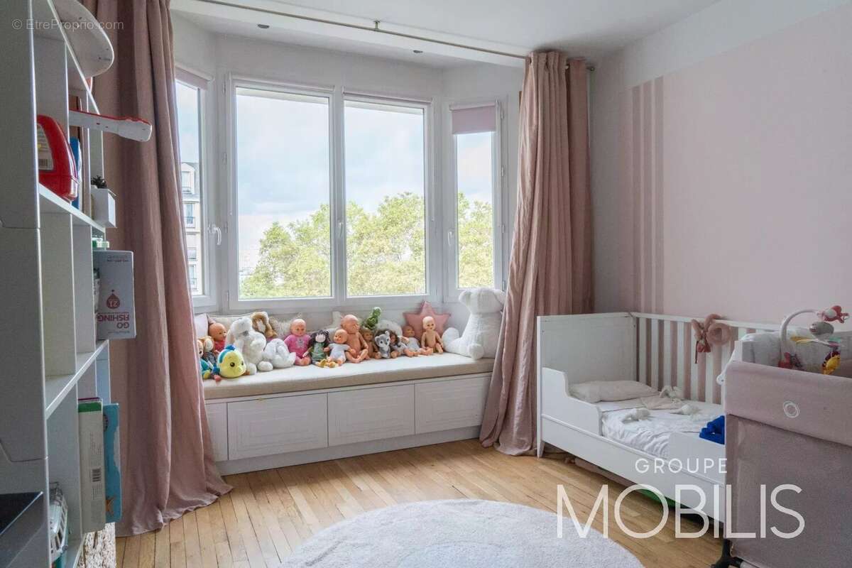 Appartement à PARIS-17E