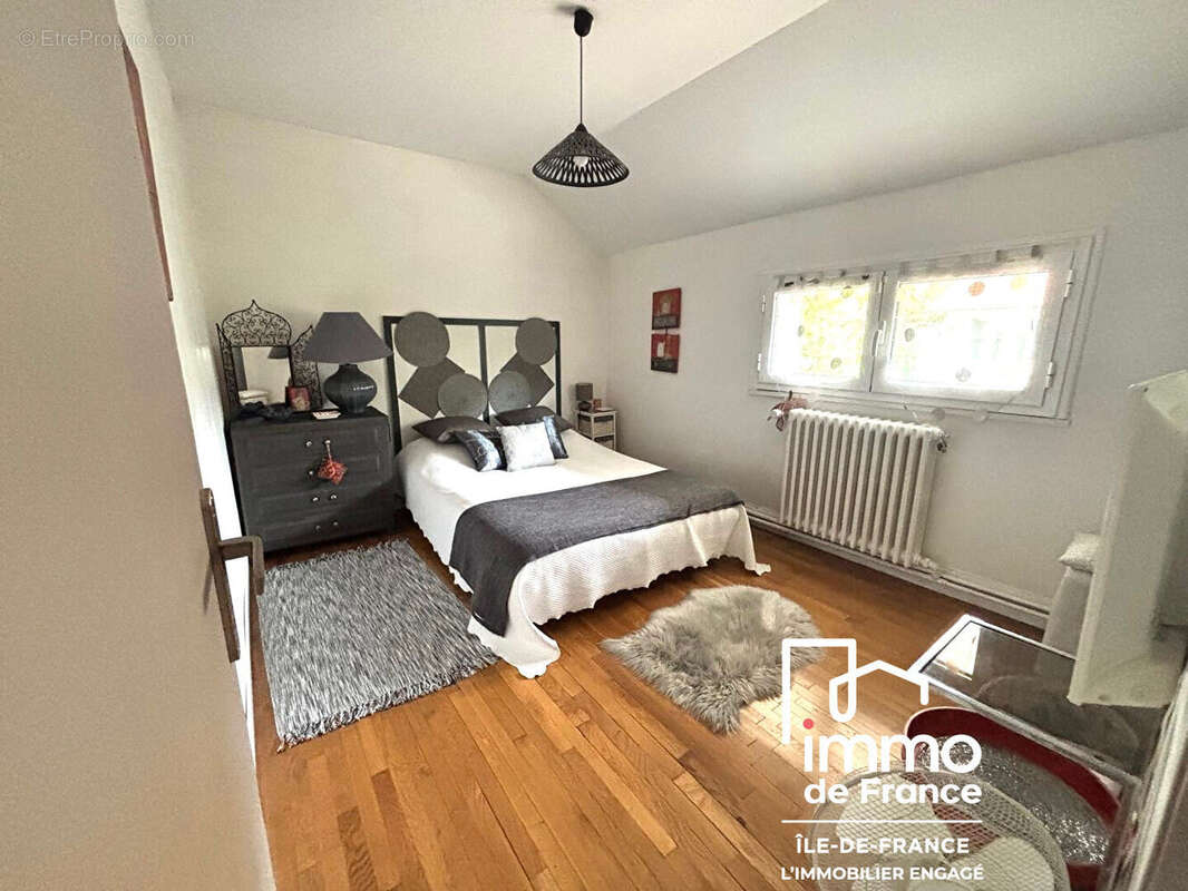 Maison à NOISY-LE-GRAND