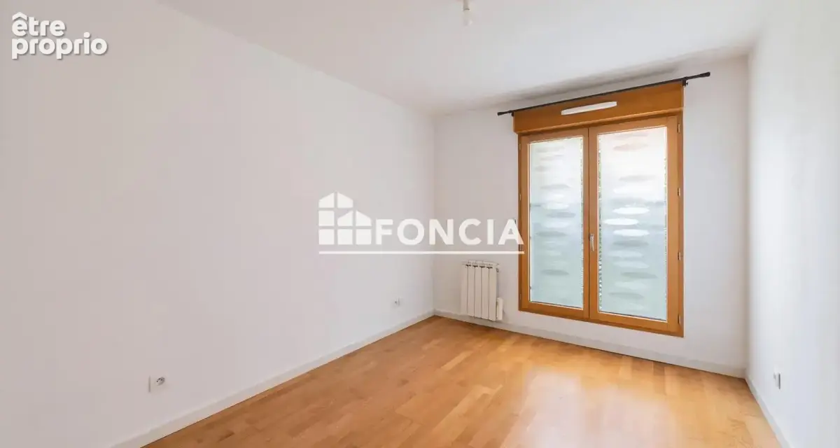 Appartement en Duplex, 3 chambres, Garage - Résidence récente - photo 9