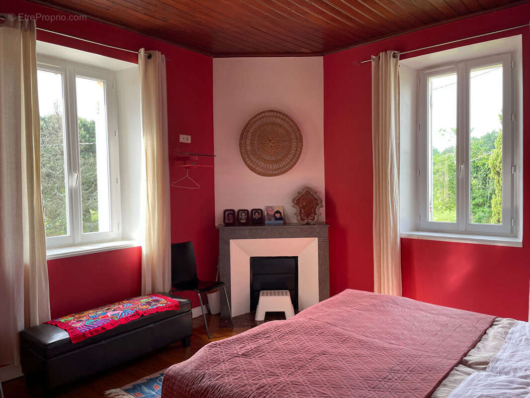 Maison à GENSAC