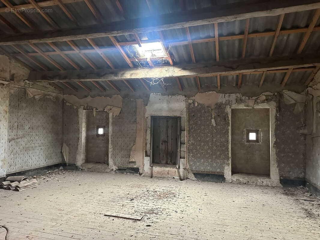 Parking à MARAUSSAN