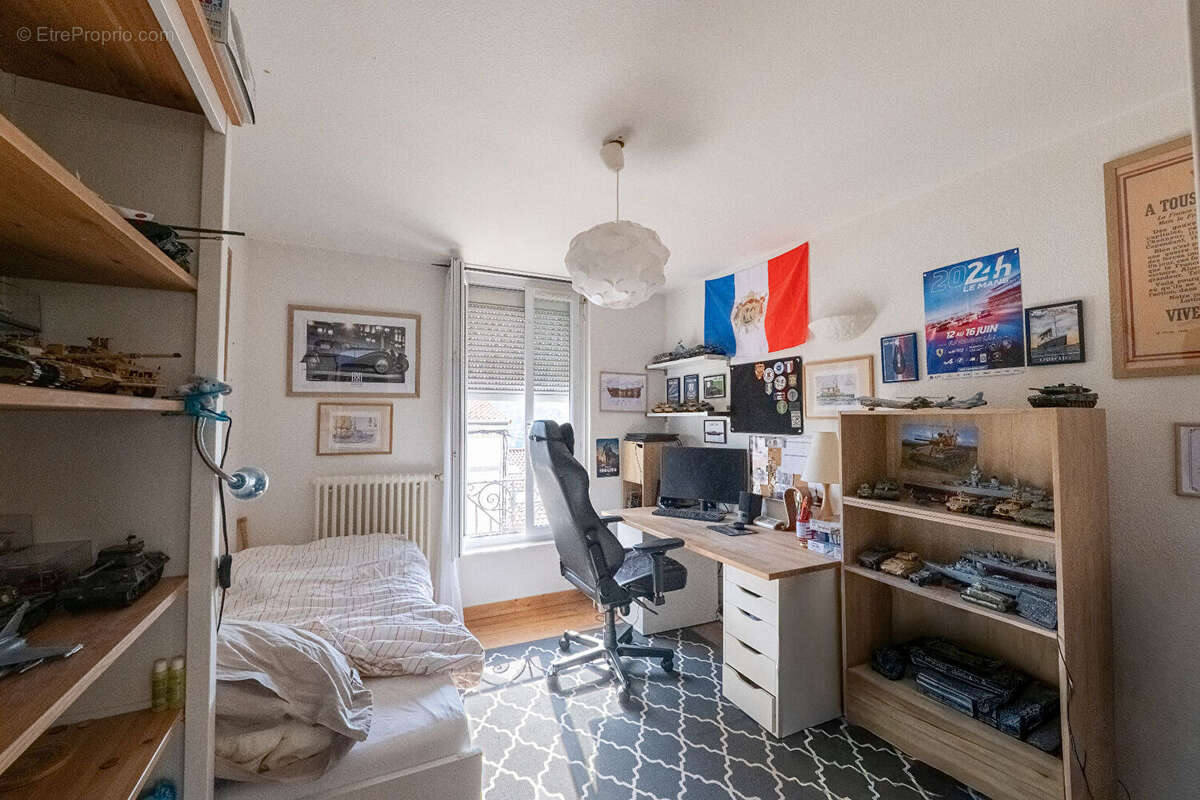 Appartement à CEYRAT
