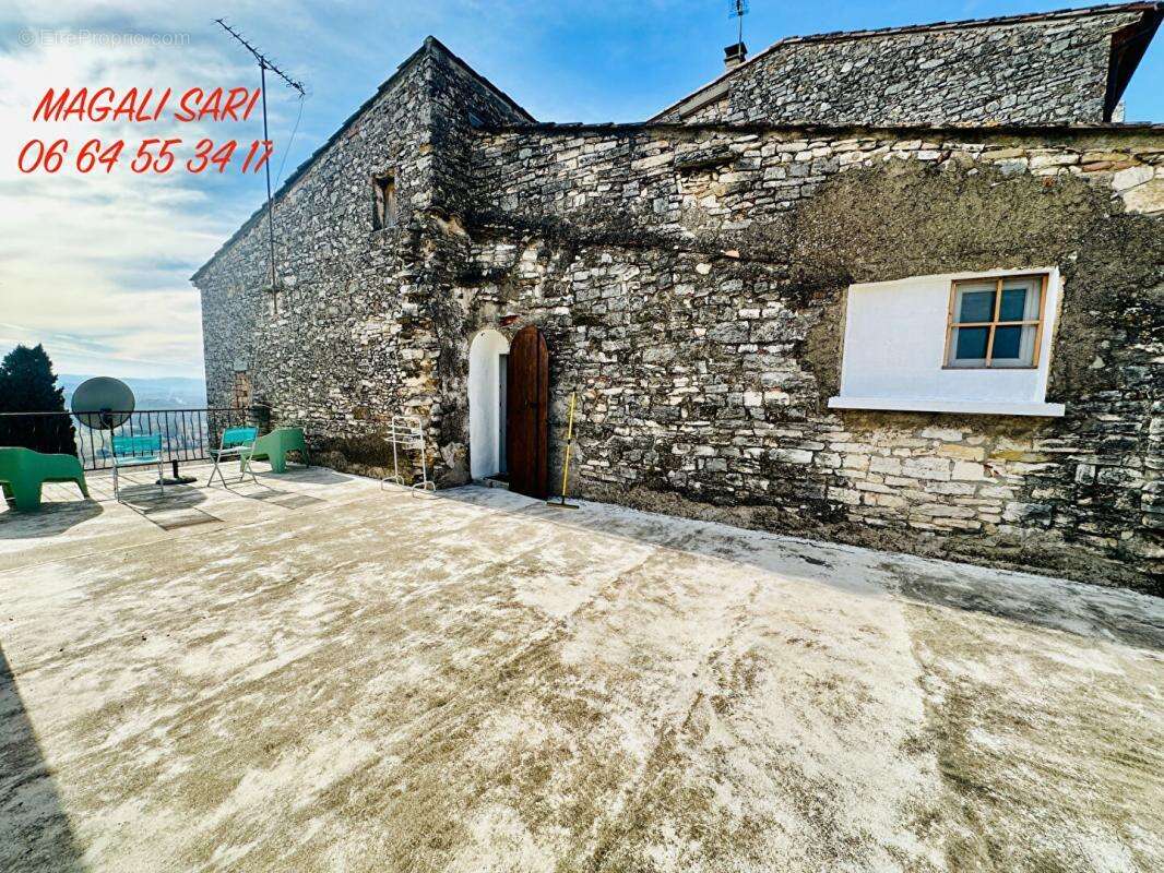 Maison à VEZENOBRES