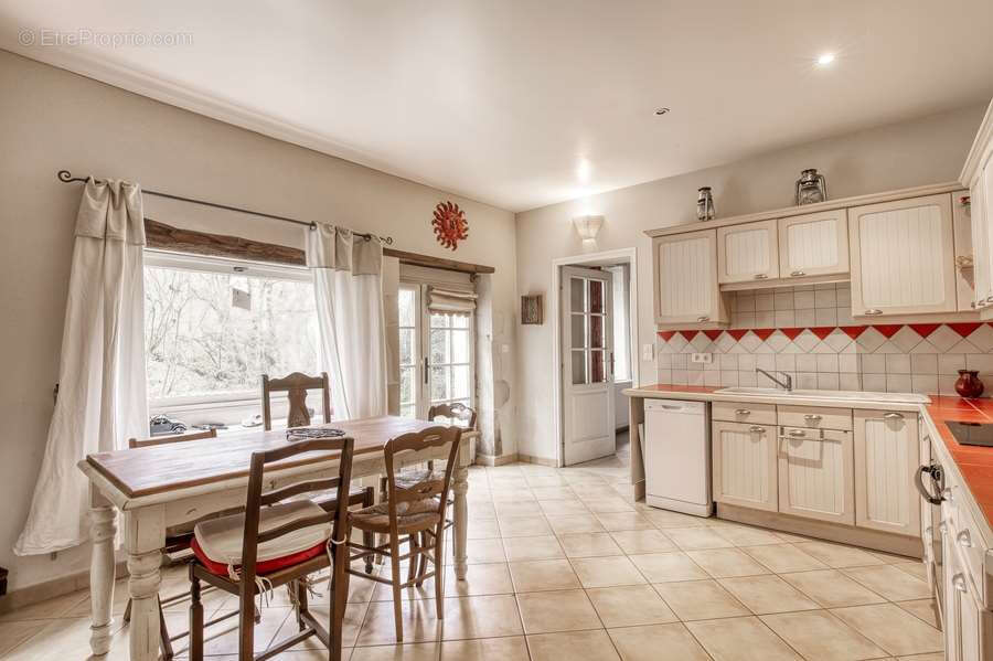 Maison à ENTRAINS-SUR-NOHAIN