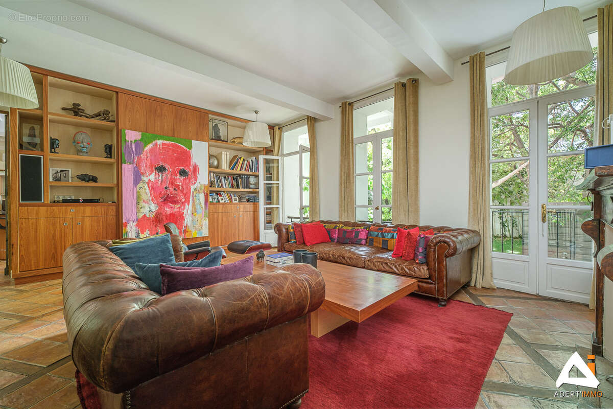 Appartement à MARSEILLE-6E