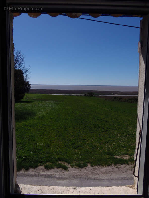 Maison à CHENAC-SAINT-SEURIN-D&#039;UZET