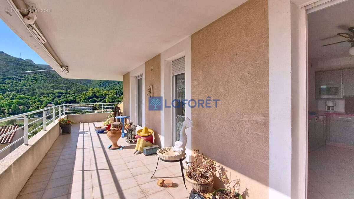 Appartement à MARSEILLE-11E