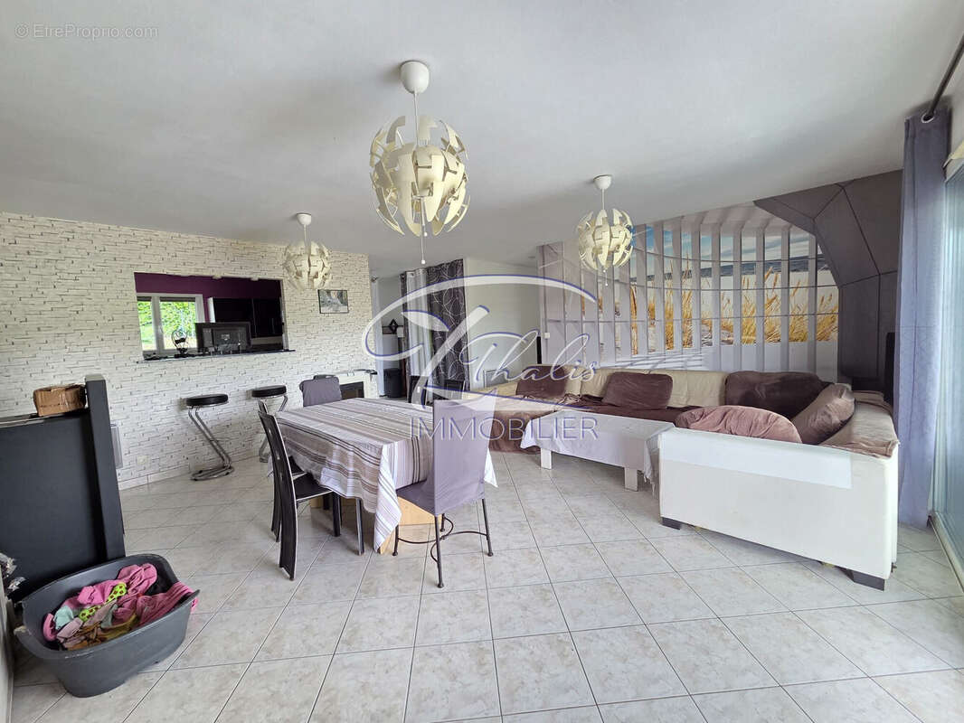 Maison à VILLEGOUGE