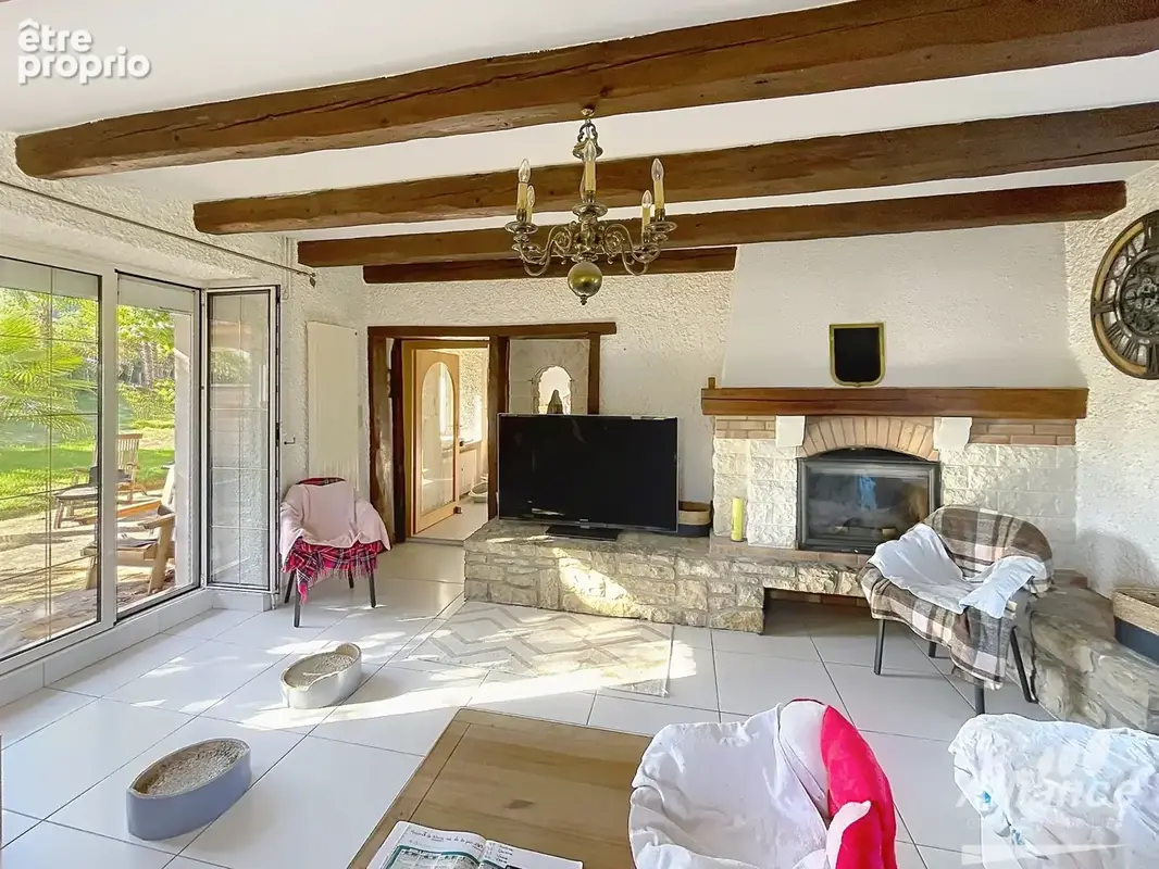 Maison avec 4 chambres terrain 1835  m2 avec grange - photo 9
