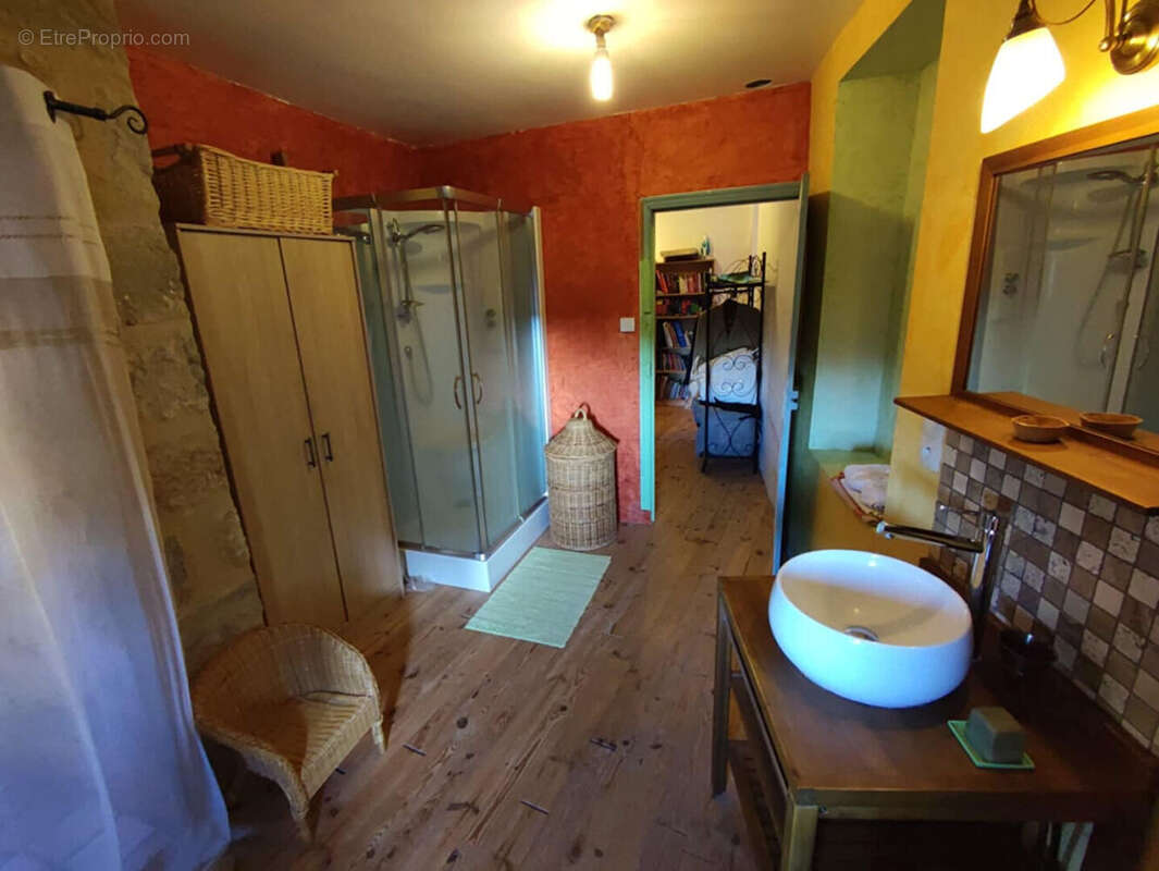 Maison à YRONDE-ET-BURON