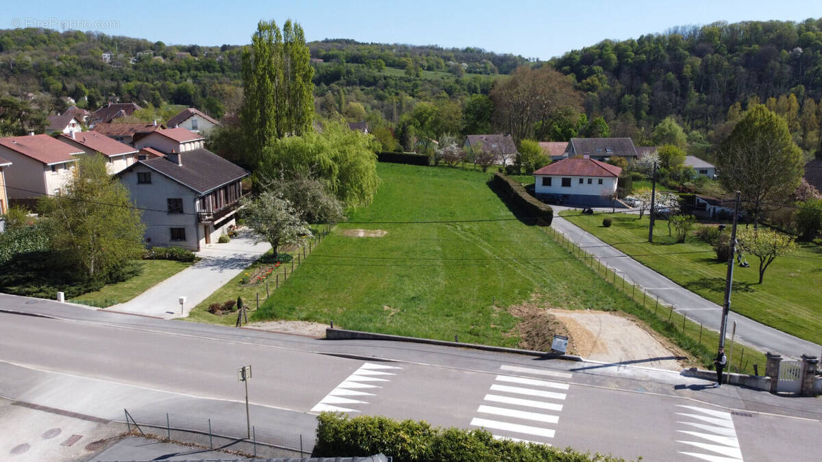 Terrain à AUXON-DESSUS