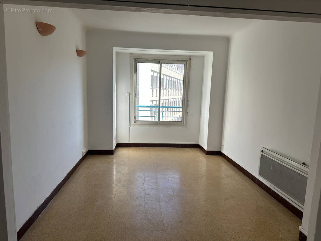 Appartement à MARSEILLE-5E