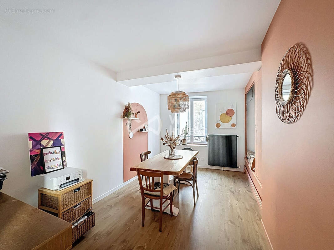 Maison à COMBRONDE