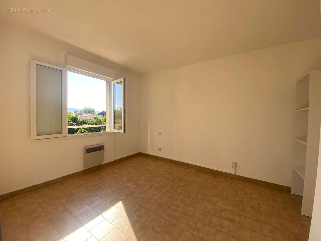 Appartement 3 pièces de 66m2 env, garage,  2 places de parking - photo 16