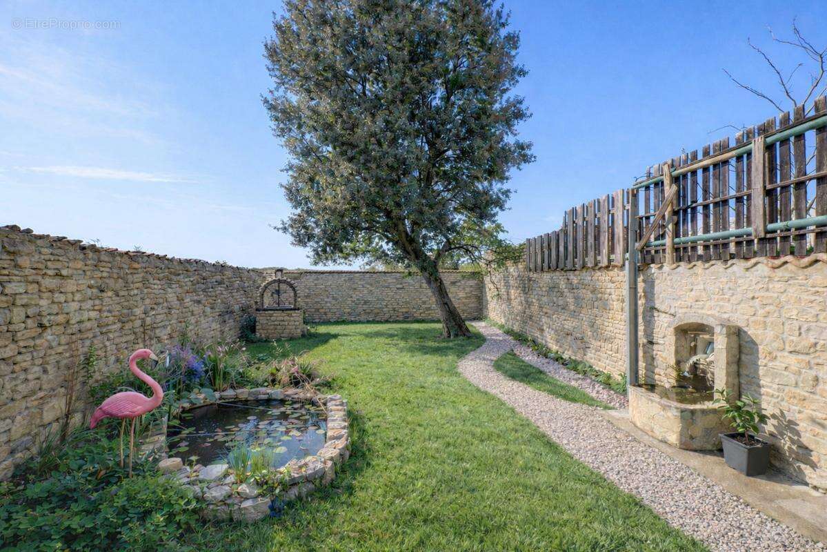 Maison à NIEUL-SUR-MER