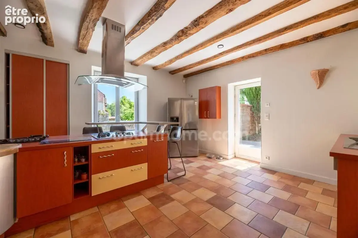 Maison en pierre 6 pièces sur la commune de MAYAC (24) - photo 8