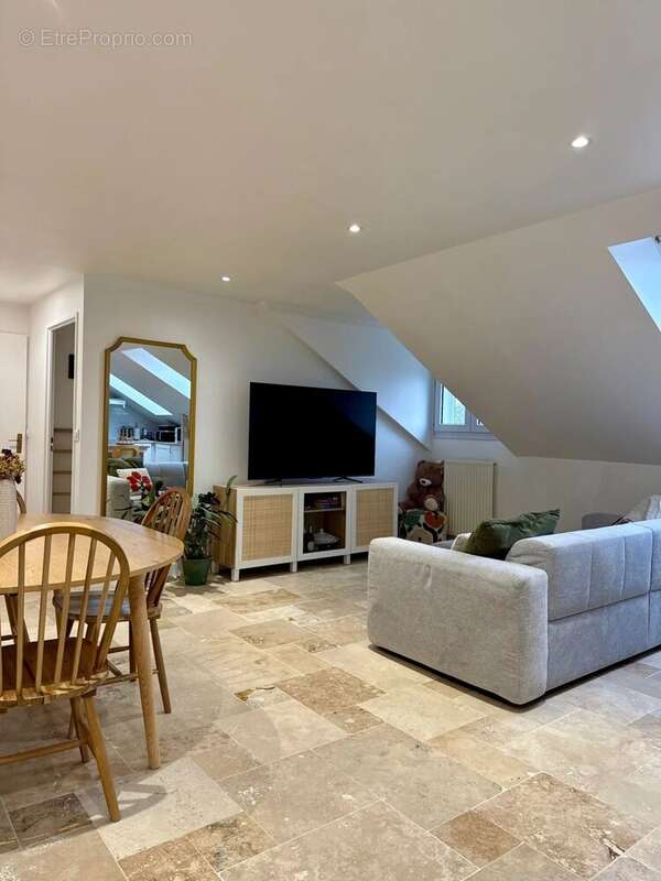 Appartement à VIGNEUX-SUR-SEINE