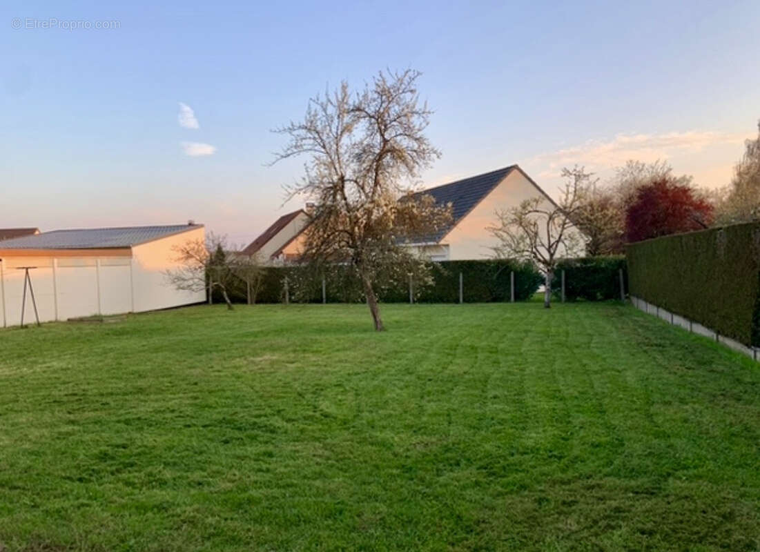 Sublime maison de 1993  type 5 sur 688 m2 de terrain - photo 4