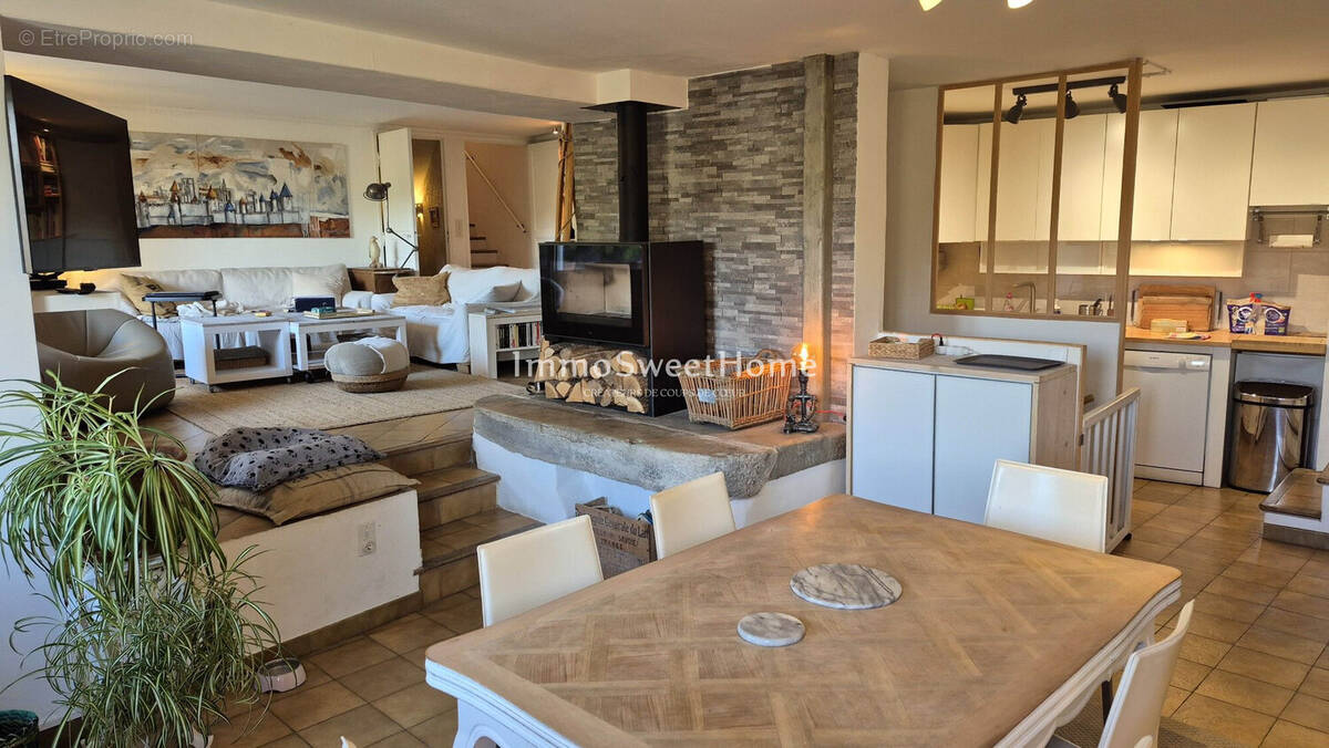 Maison à MIRABEL-AUX-BARONNIES