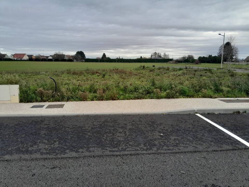 Terrain à ERAGNY-SUR-EPTE